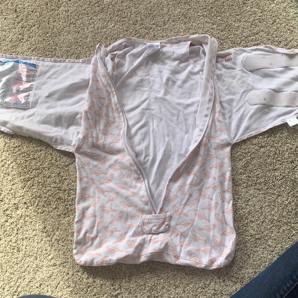 Halo Sleepsack swaddle small 3-6 month - light coral bird print - used condition